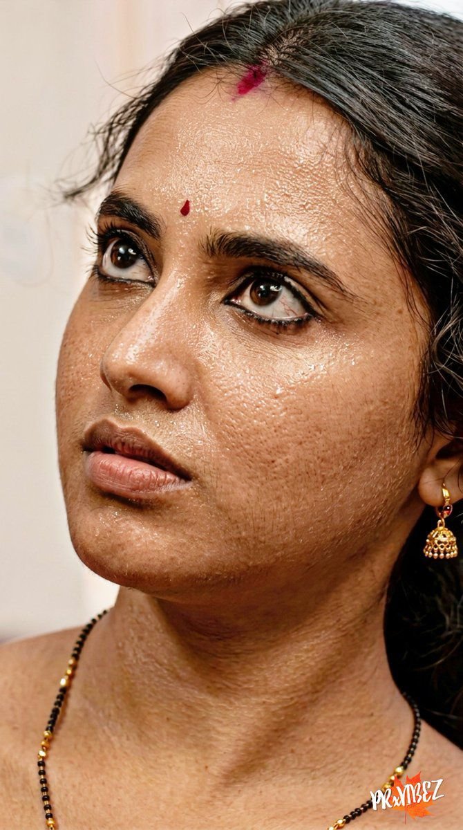 pottai_vaani's tweet photo. Me looking at my bull when he said he want to unlock my chastity

Heyy what are you saying that's the Symbol of my love towards you and you know what remember my navel piercing, it's the keys to my cage i turned them into rings, now I'm always lockee for you Darling https://t.co/Hxl8VgxAbH