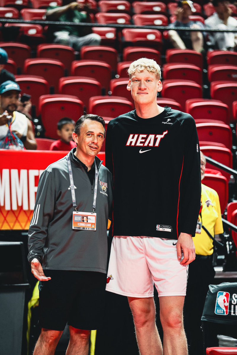baronecoach's tweet photo. Proud to stand next to Arny today @NBASummerLeague. #FindAWay. https://t.co/MbEu9cMZR6