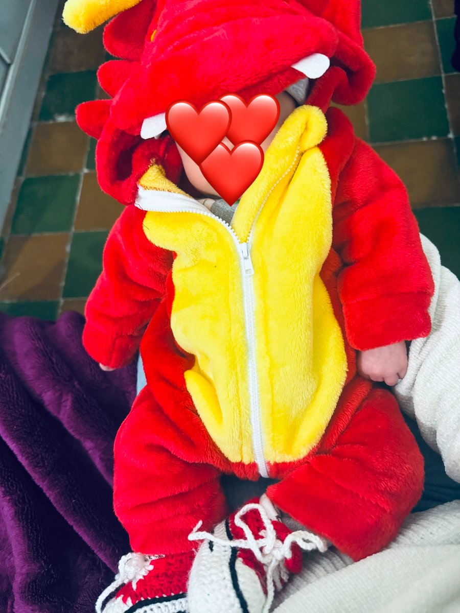redtargyen's tweet photo. mi mini dragoncito https://t.co/UCyBhJU2Tw