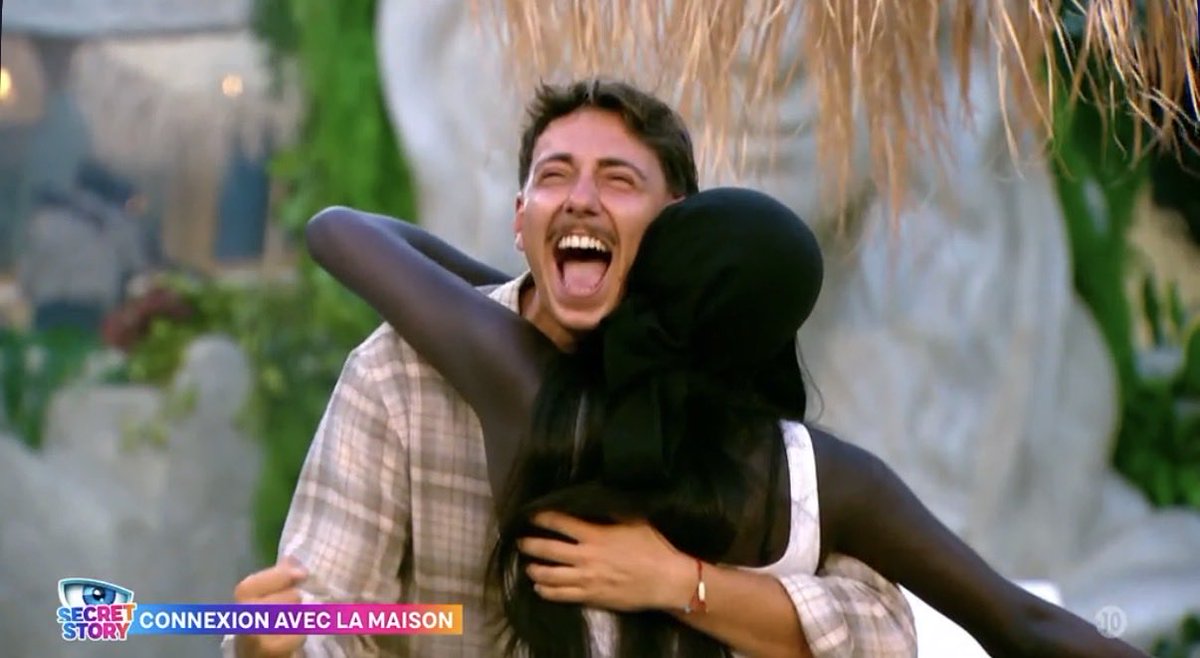 mlss32_'s tweet photo. #SecretStory
JOUR FÉRIÉ !!!! https://t.co/JV7rfvrtMr