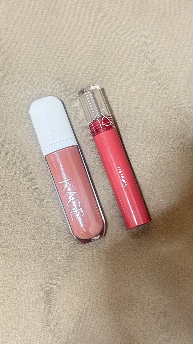 GleaBej's tweet photo. ส่งต่อลิปKage เบอร์05 ราคา 180บาทส่งฟรี เทสแค่สามครั้ง
ส่งต่อลิปRomand เบอร์16 สีFigrise ราคา 100บาทส่งฟรี เหลือ50%+
เหมาๆ250บาทส่งฟรี✅ #kage #romand #ส่งต่อคาเกะ #ส่งต่อลิปโรแมน #ส่งต่อเครื่องสำอางค์ #ส่งต่อเครื่องสำอาง https://t.co/bNVz1GtTPb