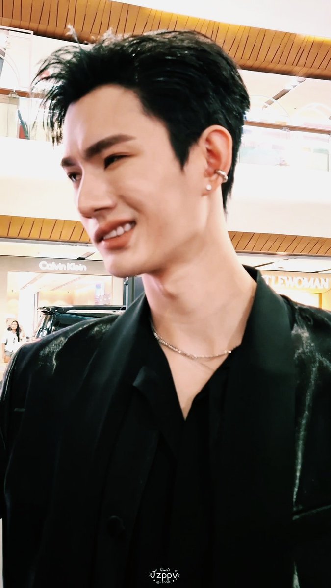 Jzbcat_'s tweet photo. นี่เธอดูดีไปหรือเปล่า หรือเดินออกมาจากฝันของใคร
อย่างเธอแค่มองไม่ได้หรอก ให้มองอย่างเดียวไม่ได้หรอก
พบคนโดนใจอย่างเธอ ถ้าไม่คุยกับเธอ ฉันเสียดายของ
ปล่อยเธอผ่านไปไม่ได้หรอก ไม่รู้จักเธอไม่ได้หรอก
แม้เราเพิ่งเคยพบกัน แต่เธอได้ใจฉันไปครอบครอง

≽^ #pavelphoom ܫ @pavelphoom ^≼ https://t.co/PiF0Cgllg0