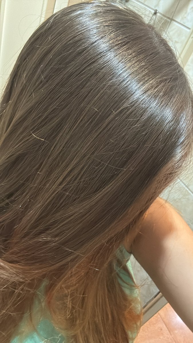 gisezip's tweet photo. eu nunca vou aceitar esse hate em eudora sendo que meu cabelo fica literalmente assim usando eudora ✨ https://t.co/kOkietWl6L