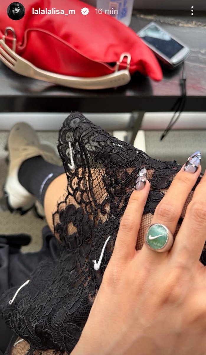 PortalLalisa's tweet photo. ๐ฒ lalalalisa_m via Instagram Stories
LISA INSTAGRAM: https://t.co/WucufERh95
#LISA #LALISA #LISAINSTAGRAM https://t.co/9lqdA27tvd