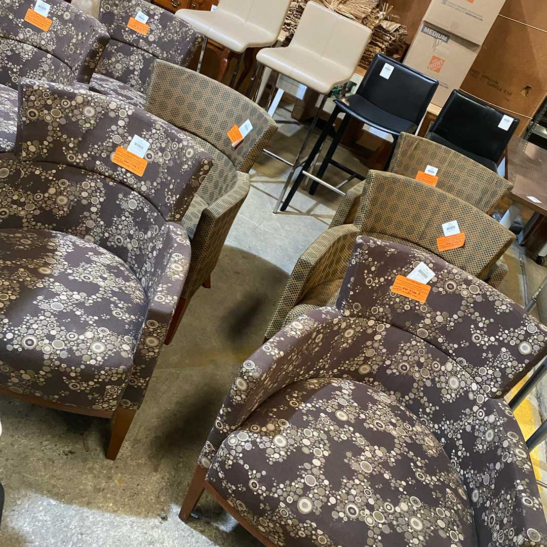 CommForklift's tweet photo. Hundreds of furniture pieces and appliances from Capital One Arena are getting a second life thanks to @MSE and Community Forklift. Schools, nonprofits, and families across the DMV are already benefiting. Read the story: https://t.co/IfA4KFJbBp https://t.co/h5roE5d3cm