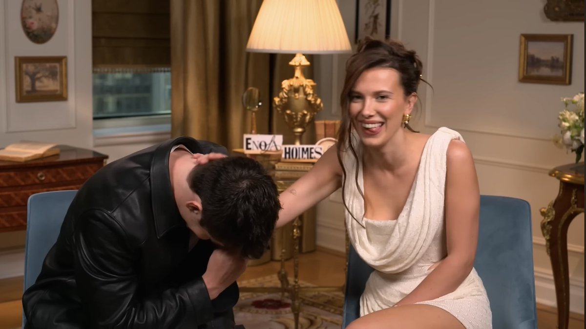 elsring_'s tweet photo. I’m gonna miss this press tour more than anything https://t.co/NJINSEhZNT