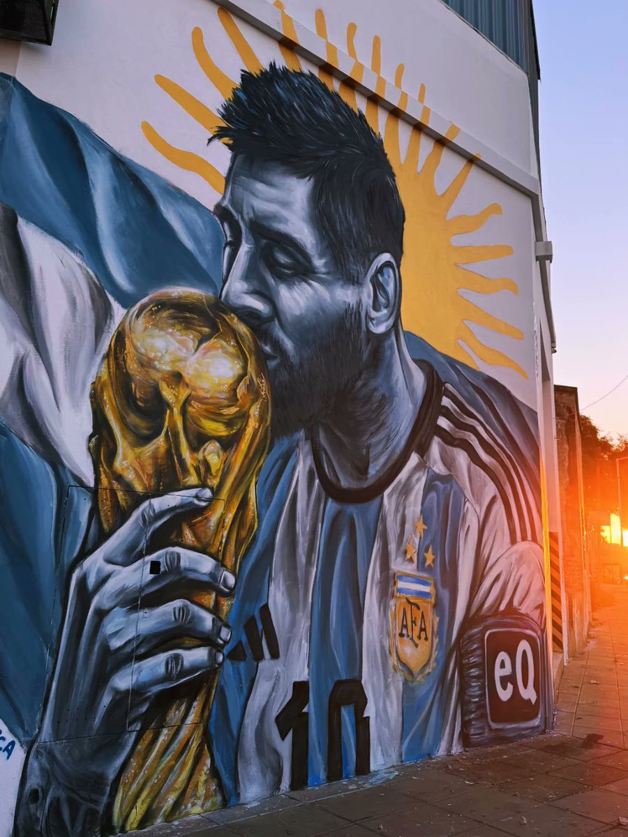 luca35_'s tweet photo. ⚽🎨 Nuevo mural de Lionel Messi.
Tuve el placer de realizar esta obra para la marca EQ 
en Ciudadela, Buenos Aires.

#Messi #LionelMessi #Mural #StreetArt #ArteUrbano #Ciudadela #luca35 #Argentina https://t.co/ZjdB8bfVPq