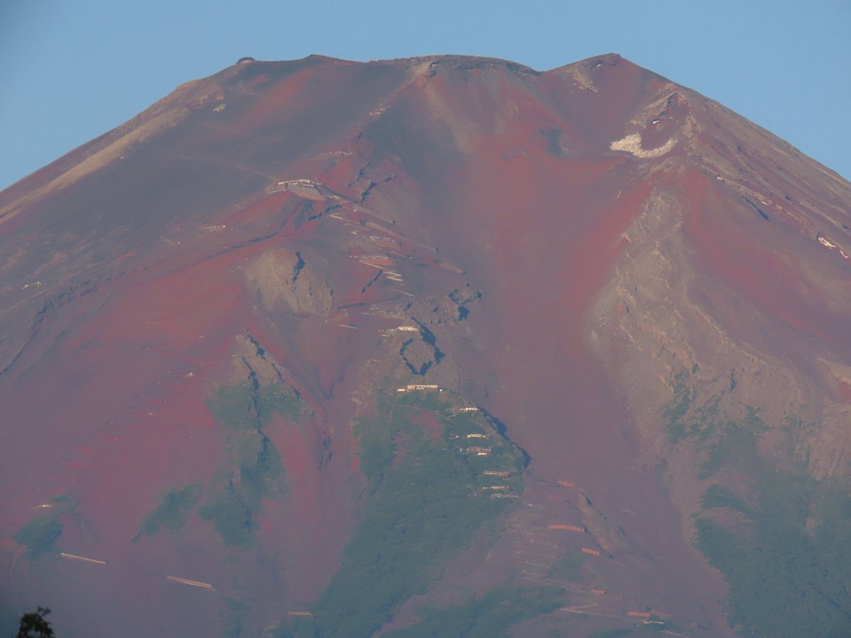shinya_65's tweet photo. 2026/7/11(土)
今朝の #富士山
晴天 気温17度
#赤富士

#山梨県
#富士北麓
#イマフジ
#イマソラ https://t.co/4nZBjOT1zx