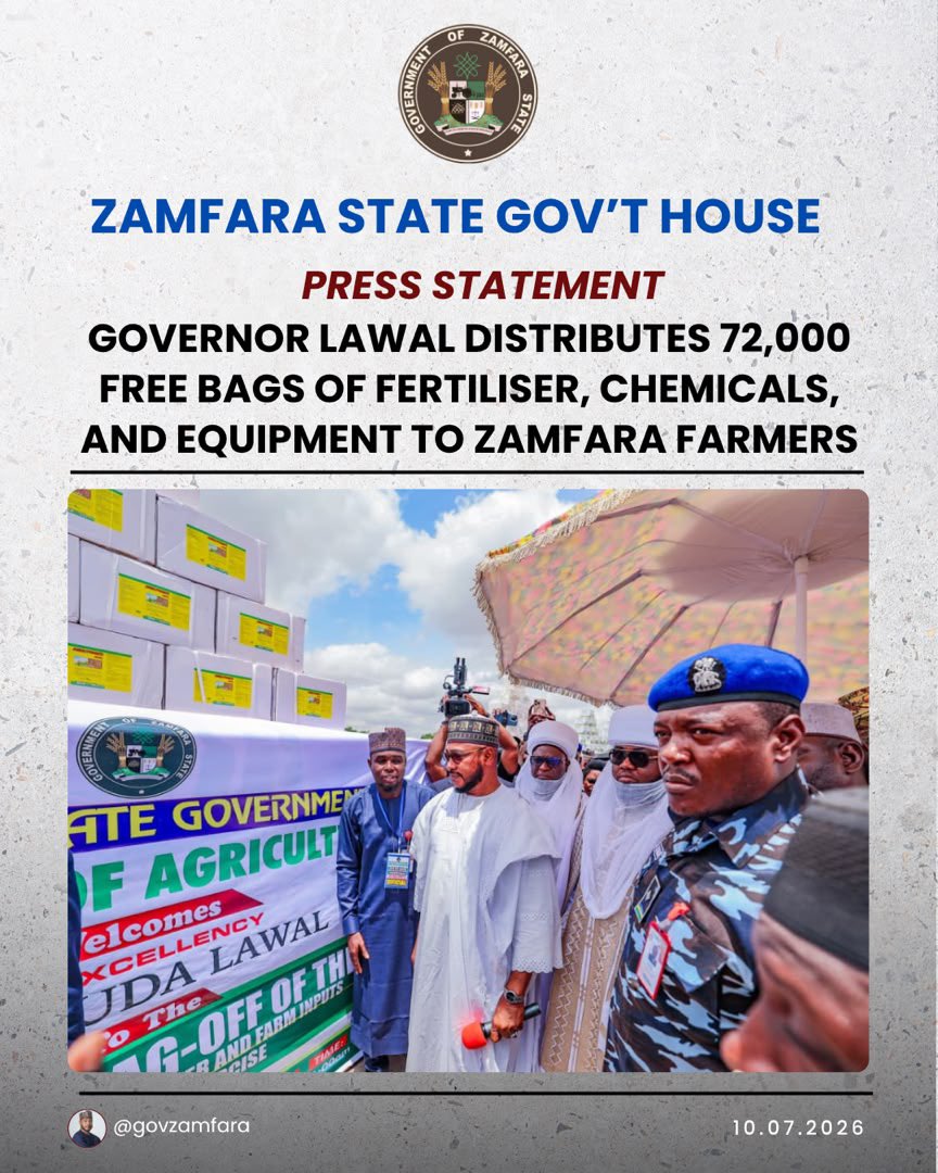 GHouseMediaHub's tweet photo. GOVERNOR LAWAL DISTRIBUTES 72,000
FREE BAGS OF FERTILISER, CHEMICALS, AND EQUIPMENT TO ZAMFARA FARMERS https://t.co/peBEhNvBTQ