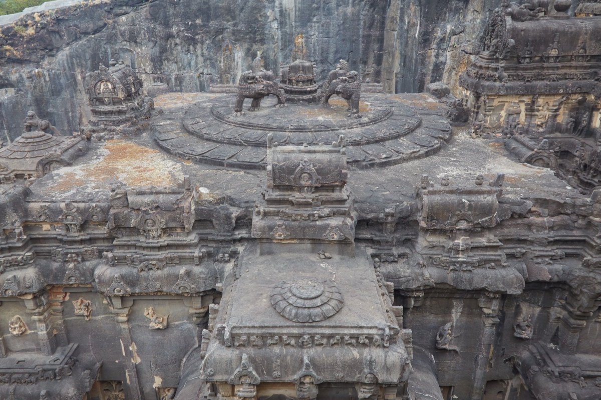 hindu_just's tweet photo. Commissioned by King Krishna I (8th century), artisans removed 200k–400k tons of rock, carving downward to reveal a 32m-high Dravidian masterpiece replicating Mount Kailash.
Legend says architect Kokasa fulfilled a queen’s vow by sculpting the shikhara first in a week! Manikeshwar became Kailasa.
Our ancestors engineered what seems impossible. #AncientBharat #HinduHeritage
