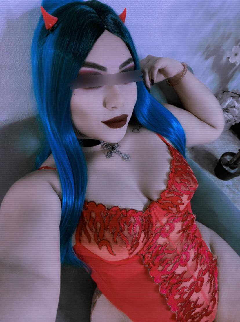 Vampire_Goth24's tweet photo. Beneath the eternal cloak of moon and night,
You are the sigh that eluded time's light.
With skin of ivory and a kiss of mystery,
The reigning queen of history's dark sanctuary

#vampire #dark #Mty https://t.co/wCIdStakYy