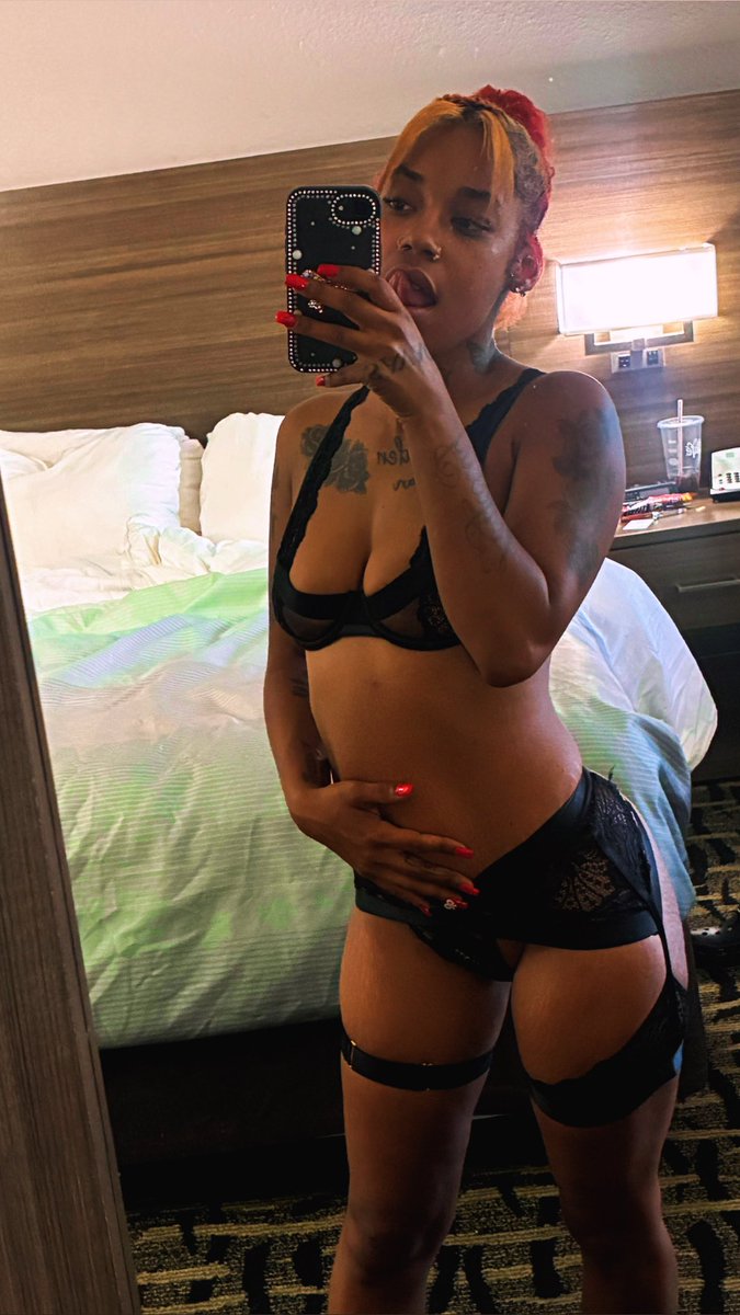 FinessnB's tweet photo. Red Head Activities 💋🥴 https://t.co/YUI2clor1J