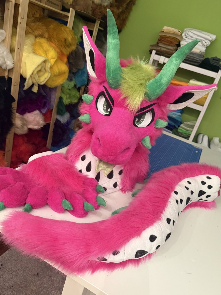 RedMoonHawk's tweet photo. The „dragon“ fruit is done !! https://t.co/XIgolugJef
