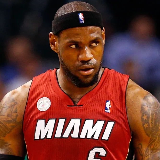 LegionHoops's tweet photo. DEVELOPING: The Heat’s odds to win the LeBron James sweepstakes are surging after Brian Windhorst reports there’s a “done deal” with a team other than the Cavs. 👀

Cleveland — 44%
Miami — 30%

Here we go 🍿 (@Polymarket) https://t.co/JdjfjwVmri
