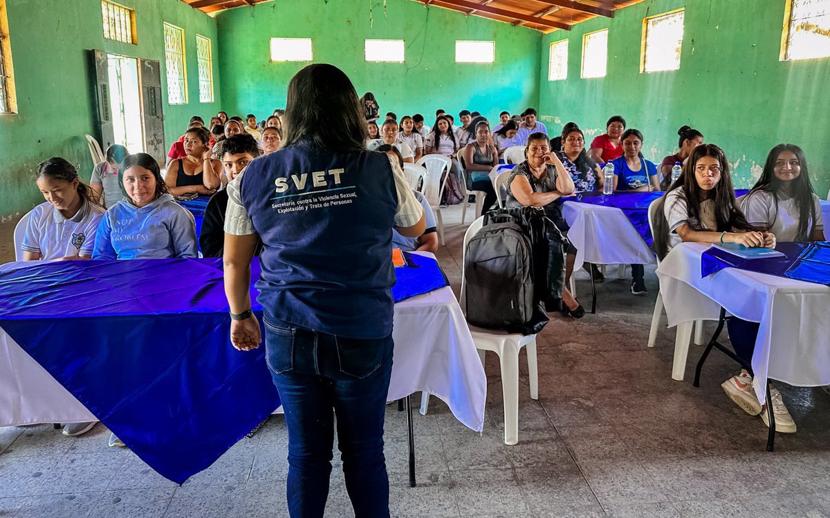 ConjuveGuate's tweet photo. En la aldea #SanJuanTapalapa, #Casillas, #SantaRosa, se desarrolló la conferencia "Prevención de la trata de personas desde la pertinencia cultural y la equidad de género", impartida por la @secretariasvet, @McdGuate y la @PDHgt. 🕊️✨🤝🏼 https://t.co/bUVWINO4Rv