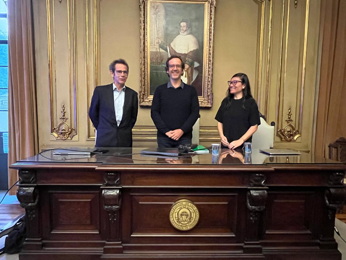 de_usp's tweet photo. As dimensões comerciais e não comerciais do Acordo de Parceria Mercosul e União Europeia foram temas tratados pelos professores Daniel Damásio Borges, Direito Internacional da FDUSP, e Hugues Hellio, docente de Direito Público na Universidade d’Artois (França). https://t.co/yUwpU3UQoE