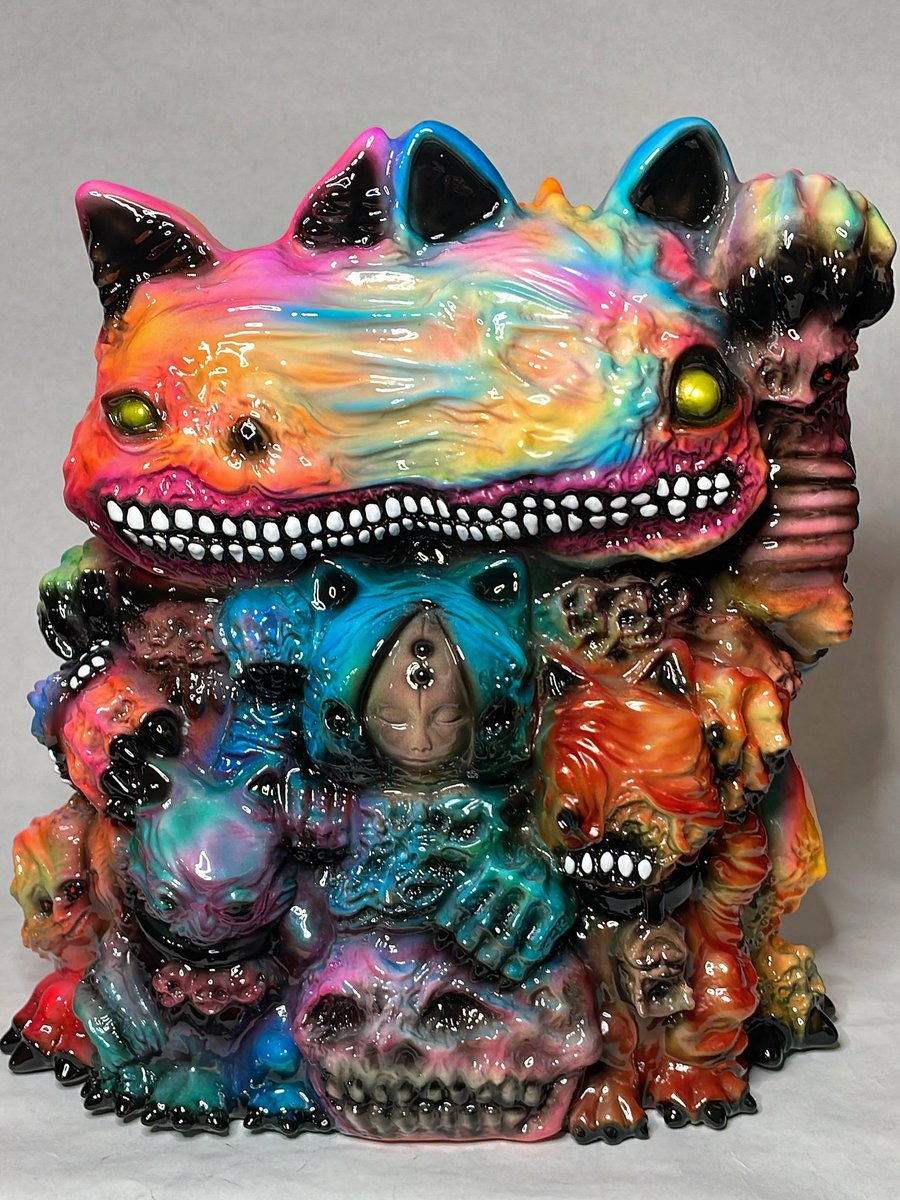 Jay222toy's tweet photo. Oddities and curiosities expo, San Jose, July 18-19 booth 70, swing by and say hello and bring this “Silent Madness” cat home 
#sofubi #oddities #sanjose #jay222 #vinyltoys https://t.co/8rpMtozZ1v