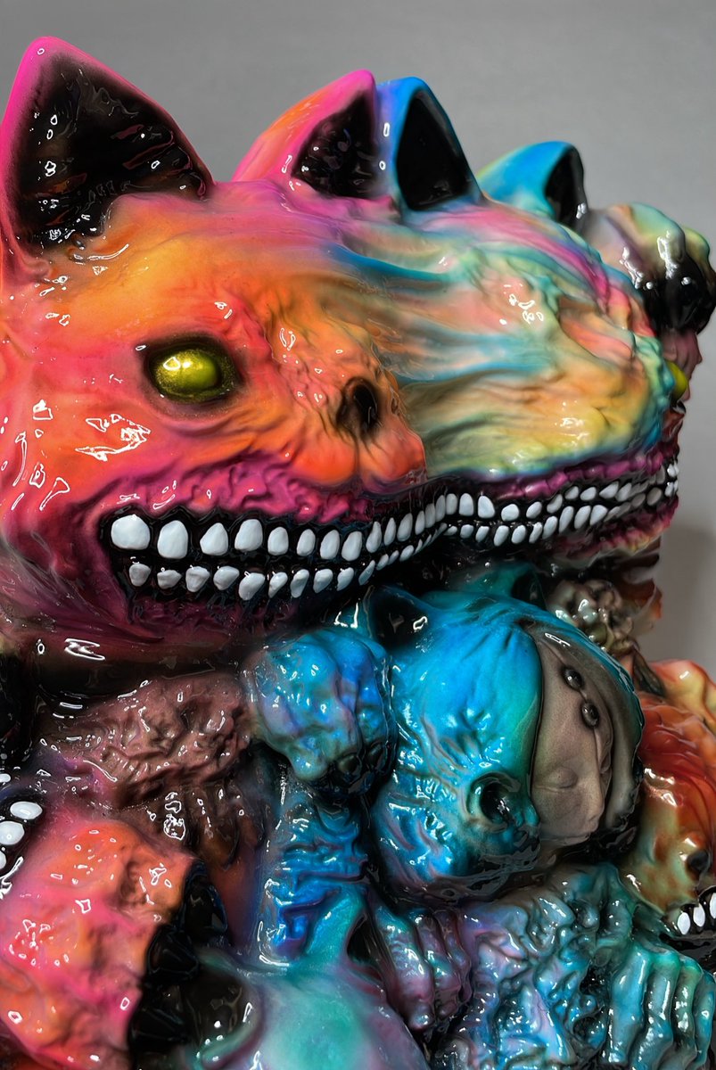 Jay222toy's tweet photo. Oddities and curiosities expo, San Jose, July 18-19 booth 70, swing by and say hello and bring this “Silent Madness” cat home 
#sofubi #oddities #sanjose #jay222 #vinyltoys https://t.co/8rpMtozZ1v