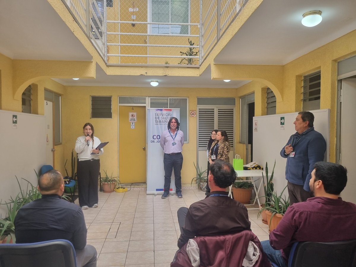 Senda_Tarapaca's tweet photo. Ceremonia de egreso del Centro Comunitario de Salud Mental Dr. Jorge Seguel, en el marco de convenio de colaboración entre @Saludtarapaca y nuestro servicio.
En la oportunidad, ocho personas recibieron su alta terapéutica, marcando un importante paso en su proceso de recuperación https://t.co/xncT3QRVMg