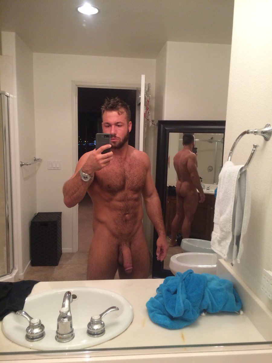 chadwhitexxx's tweet photo. Bring 2019 chad back? 235lbs or super lean not as muscular https://t.co/m1QfcqxsYb