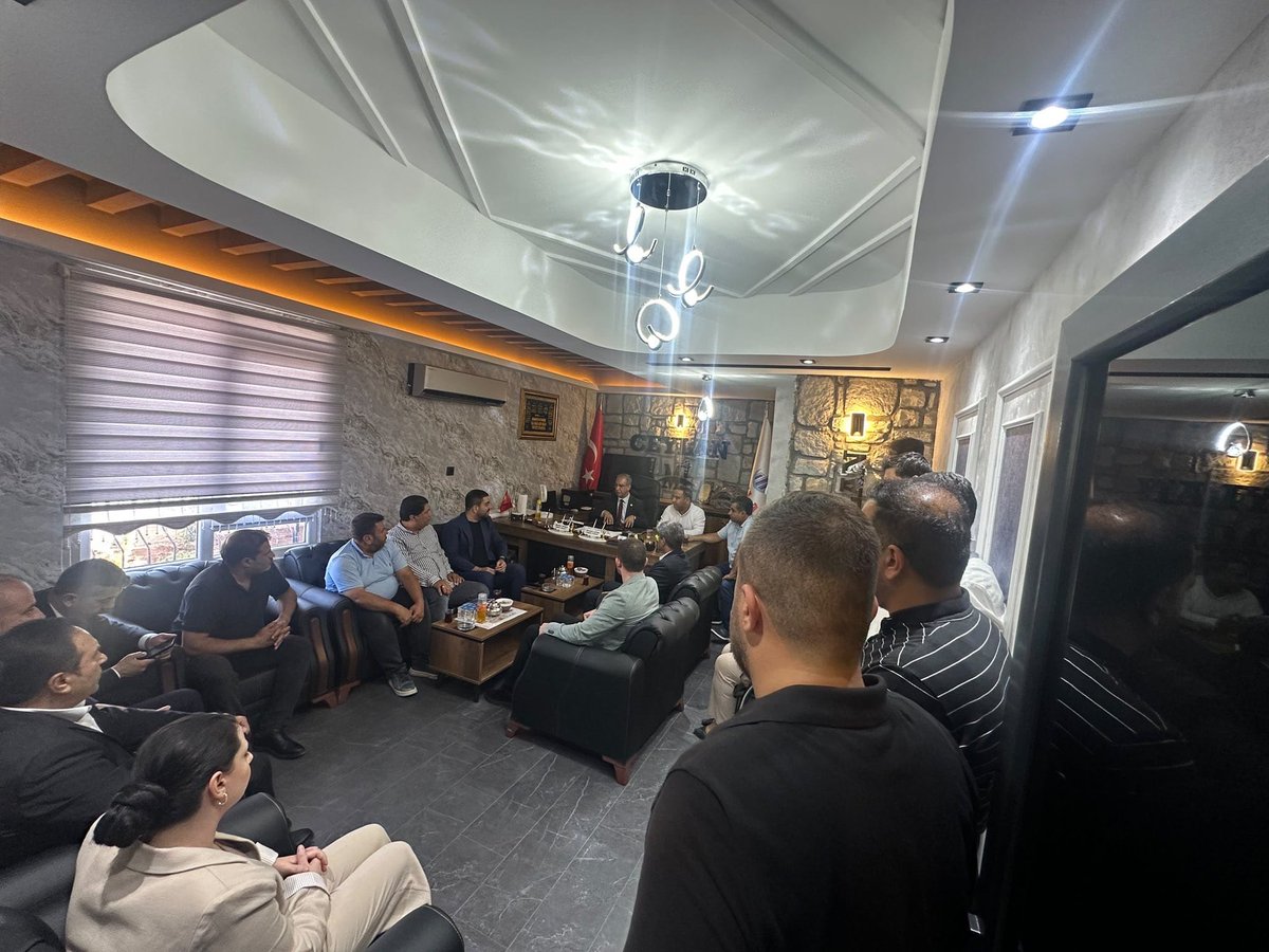 AycinBilal's tweet photo. Milletvekilimiz, İSİPAB Komisyonu Başkanı Prof. Dr. Abdurrahim Dusak, İlçe Başkanımız Sayın Av. Orhan Çelik ve ilçe yönetim kurulu üyeleri ile birlikte Seyrantepe mahallesi istişare yaptık. https://t.co/S9xpQVoFZB