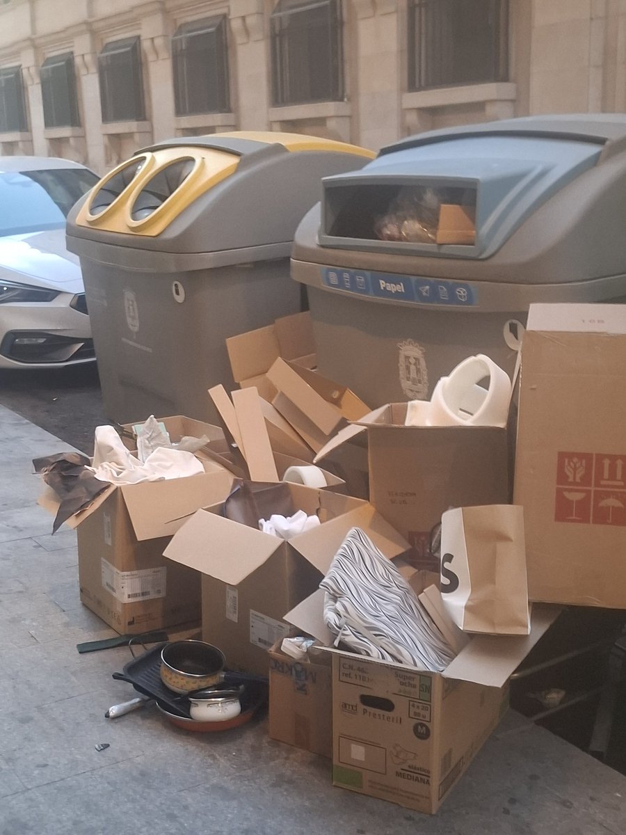 risiambar's tweet photo. @alicanteayto @BarcalaSierra @saicalicante Calle Joaquín Agrasot https://t.co/pHfpFad25q