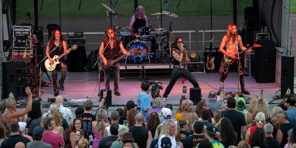 MoheganPA's tweet photo. What an amazing night jamming to Def Leppard classics at Party on the Patio! 🎸✨
Check out the full photo album here: https://t.co/TFVkwtkq7o https://t.co/yxMufGWfTo