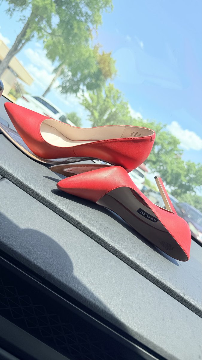 iamjeunik's tweet photo. Texas heat is so disrespectful, I left my shoes in my car and look what happened. I just got them too😭😢😔 https://t.co/cm0Zh0OwFK