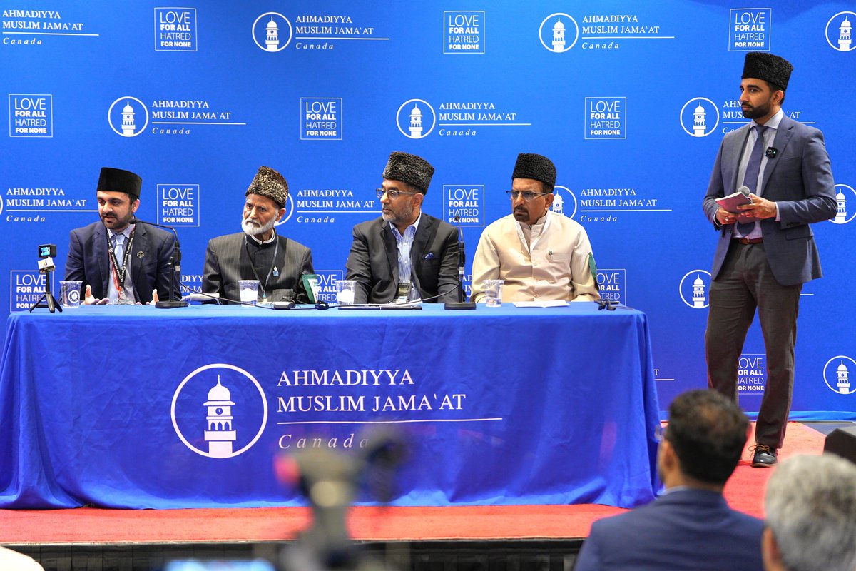 Jalsa_Canada's tweet photo. The media spotlight turns to #JalsaCanada. Journalists gather to hear our community's distinct insights on pressing global challenges and the path forward for peace.

#JalsaCanada https://t.co/wUDRs7292f