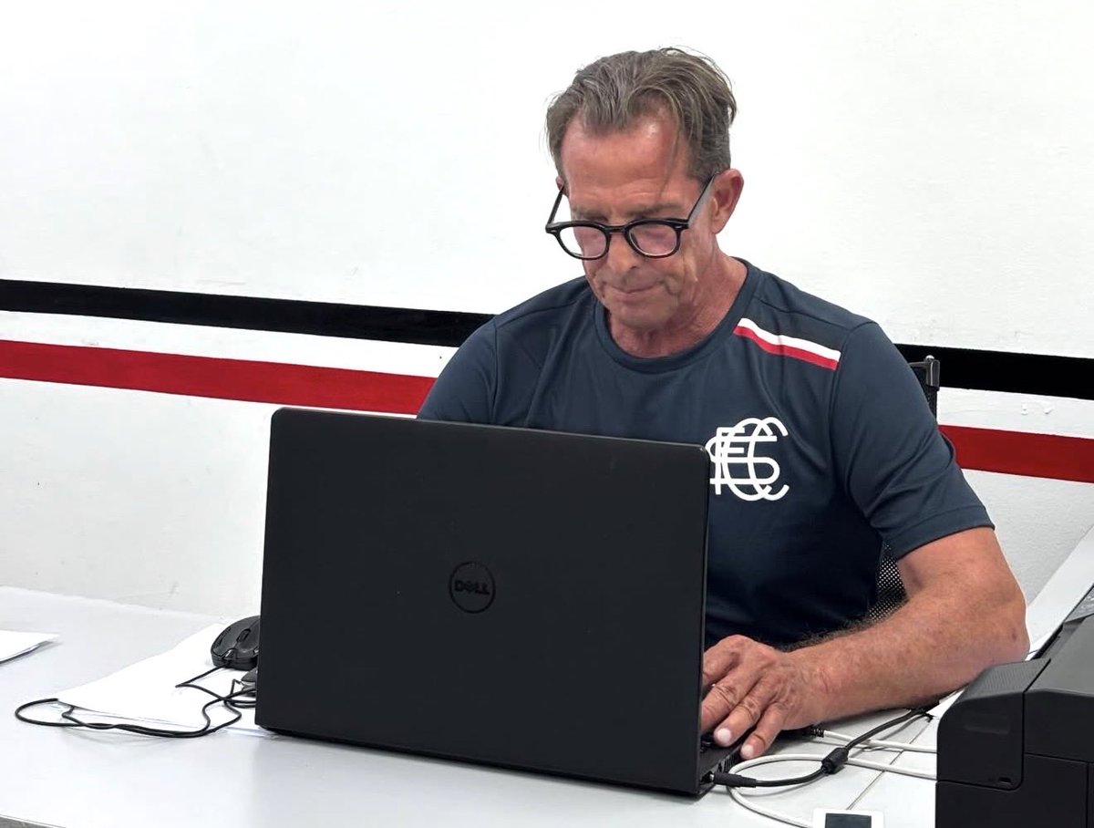 andrefalafera's tweet photo. O competente Karmino Colombini foi contratado pela Anapolina. Ele é o novo diretor geral do clube. Karmino já está trabalhando no processo de reestruturação da equipe. E na sequência irá comandar a formatação no time profissional visando a próxima temporada. https://t.co/XscertrRgj