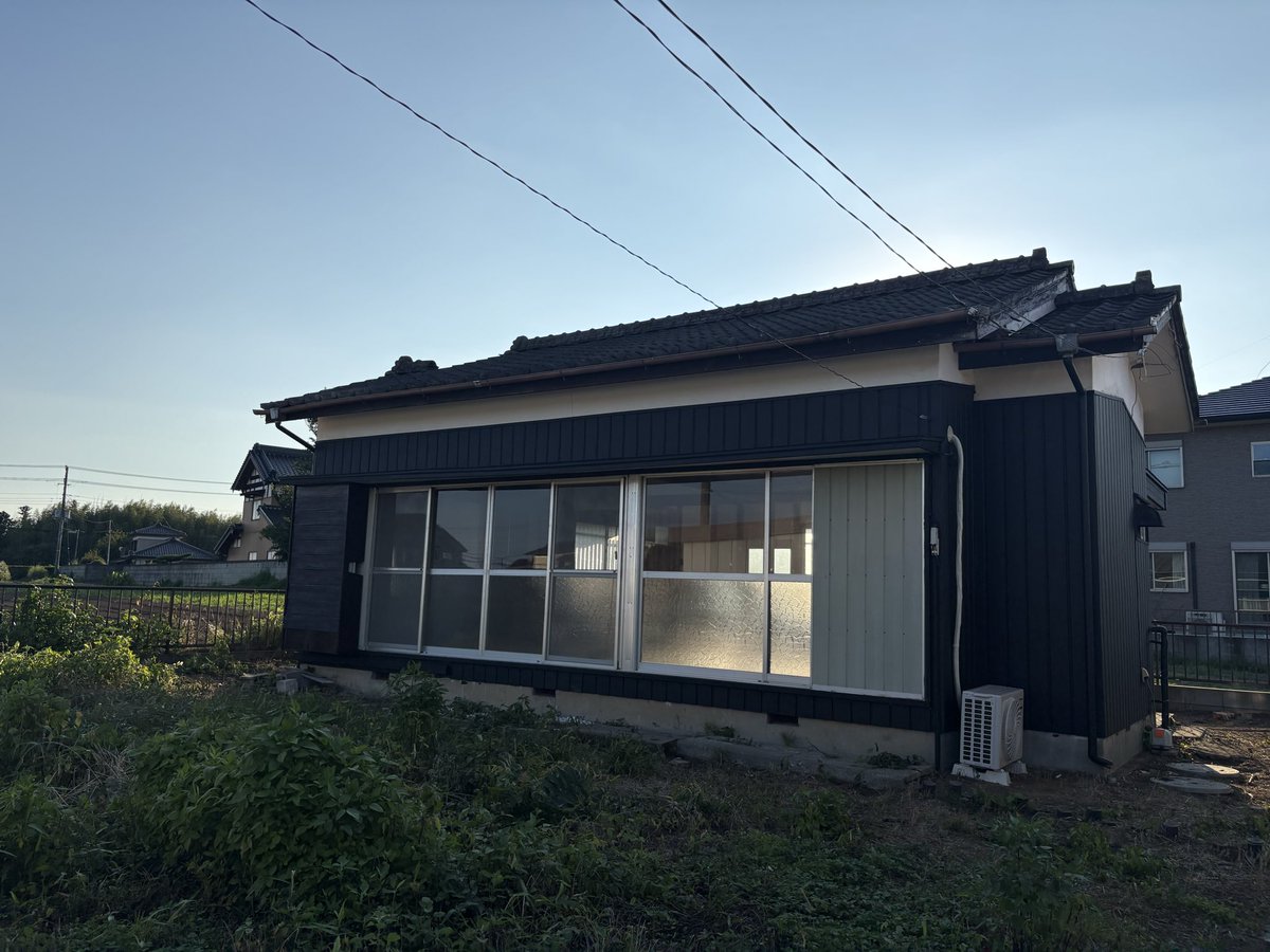 rnEe79Ihs92Wrft's tweet photo. 古家　塗装しました https://t.co/xsDXH5HOYN