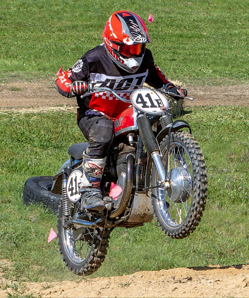 REknives's tweet photo. Racing AHRMA NW 62' matchless G80CS 500c FingerLakes CA 2026 https://t.co/24wksTa4It