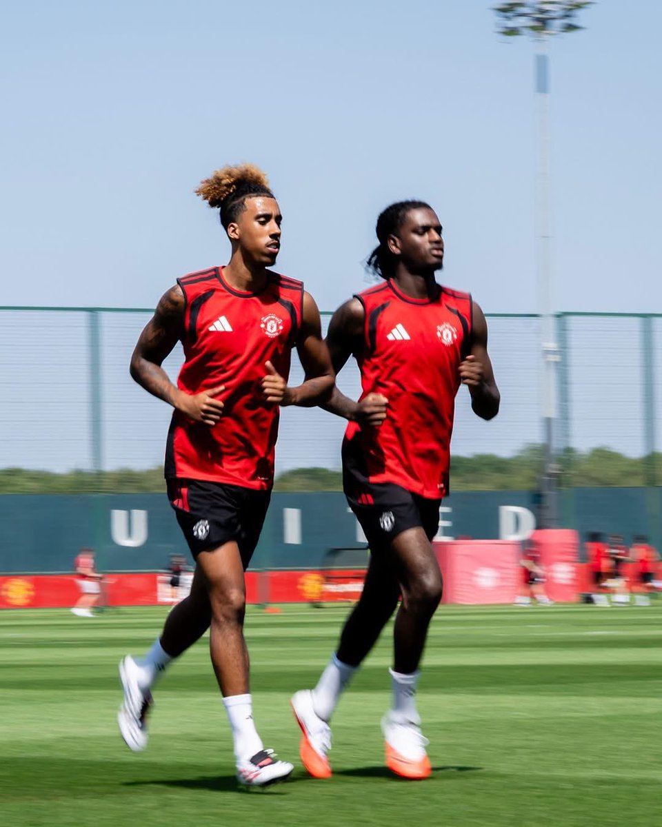IndianManUnited's tweet photo. 🔴📸| Manchester United Pre Season Day 1

Up &amp; Running 🏃

#MUFC | #ManUtd | #PL | #FIFAWorldCup https://t.co/ot8H8LHMUa
