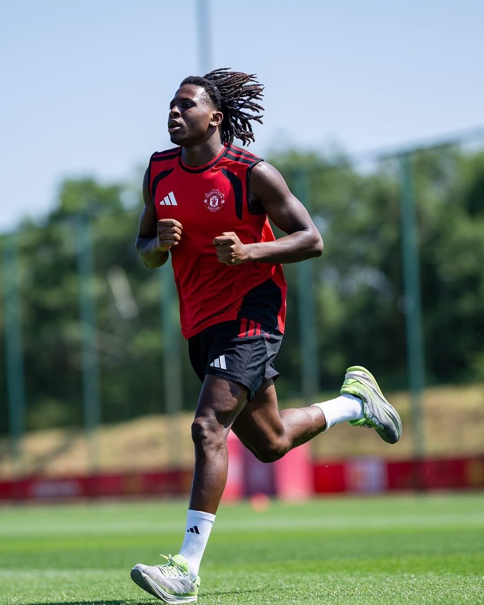 IndianManUnited's tweet photo. 🔴📸| Manchester United Pre Season Day 1

Up &amp; Running 🏃

#MUFC | #ManUtd | #PL | #FIFAWorldCup https://t.co/ot8H8LHMUa