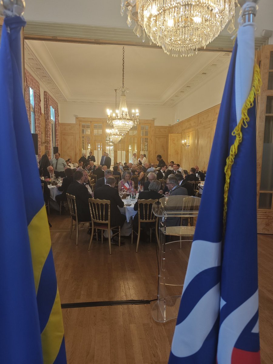DrapeauxSFV's tweet photo. Le diner de gala marque la fin de ce beau 31ème congrès international de vexillologie. Merci à tous les participants et organisateurs, sans qui ce succès n'aurait pas été au rendez-vous! Nous avons hâte de tous vous voir à Prague en 2028!

#ICV31 #vexillology #vexillologie https://t.co/MuyaT4cjDv