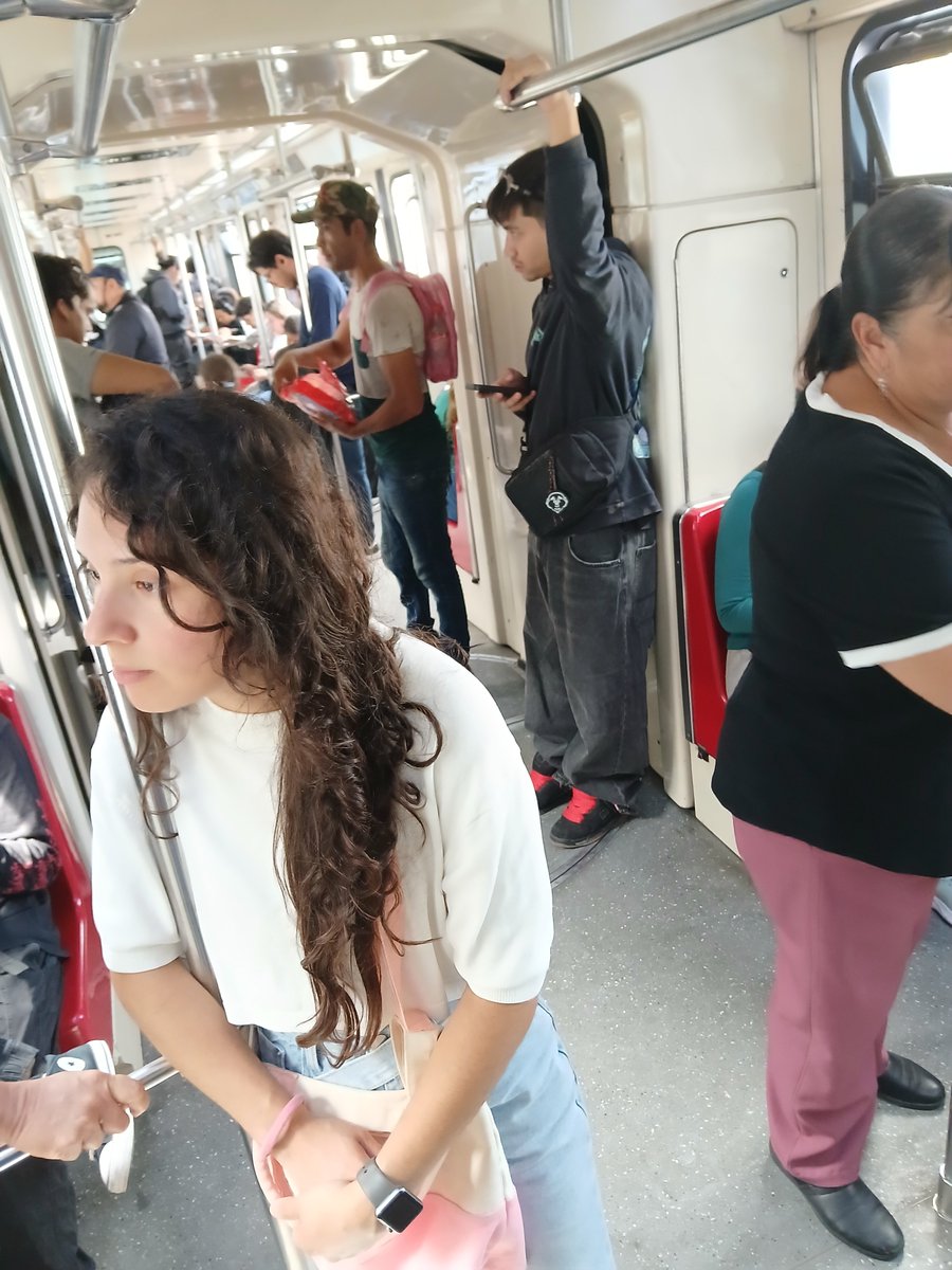 polebu's tweet photo. @SITEURJAL  ¿ ya se puede el ambulantate en periferico sur linea 1?  Tren M2 047 direccion periferico norte, 10 de julio 14: 48 pm https://t.co/2fyqNFJdOg