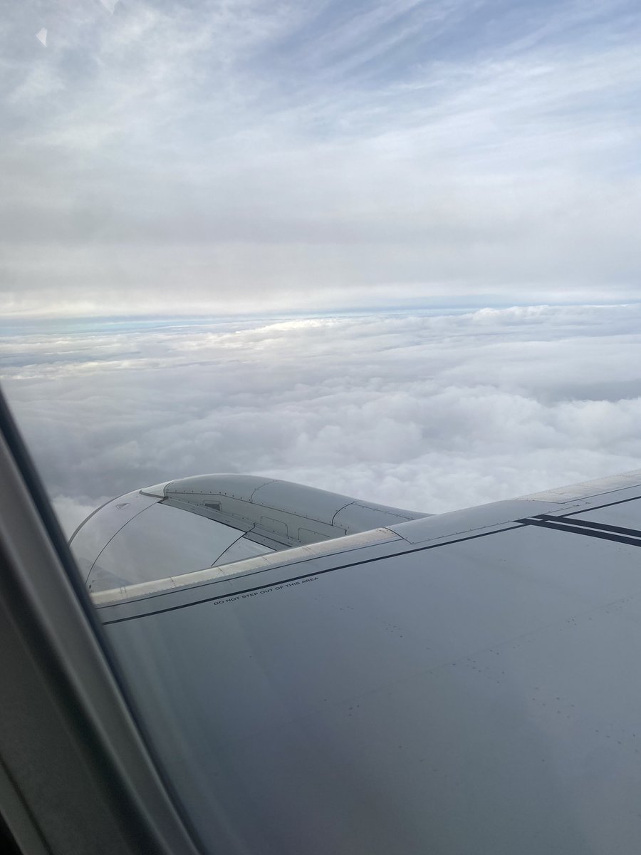 Yusuke6788's tweet photo. 内容があまりに下らないので消しました笑

飛行機からの景色を眺めていれば、
余計なことは全て吹っ飛ぶ性格ですので笑

自分で｢何を言い合ってるのか｣と笑
ってわけで今から出張へ行ってきますわ😜 https://t.co/UNRCgJHuWe
