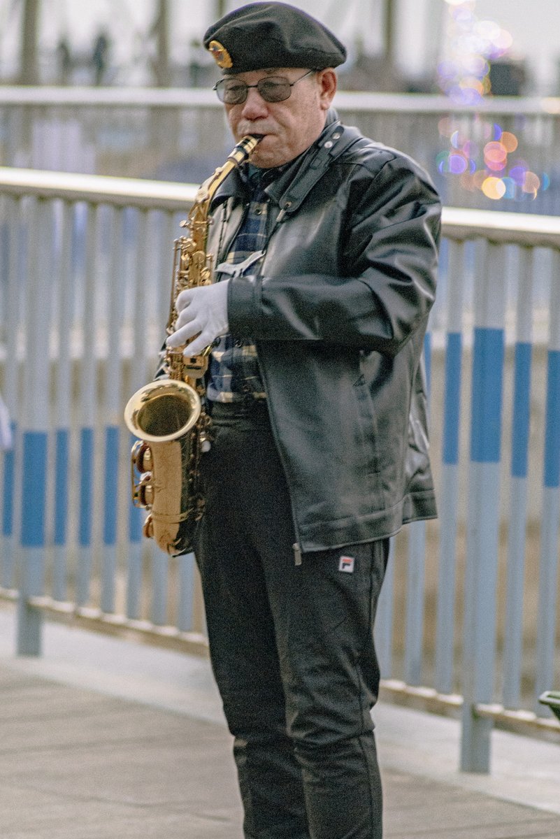 Alex67691281's tweet photo. [Busking day on the downtown corner—stray cat stole half my pretzel and the sax player winked at me. City magic hits different when you pause for 2 minutes.]， https://t.co/TqM3OuU6sw