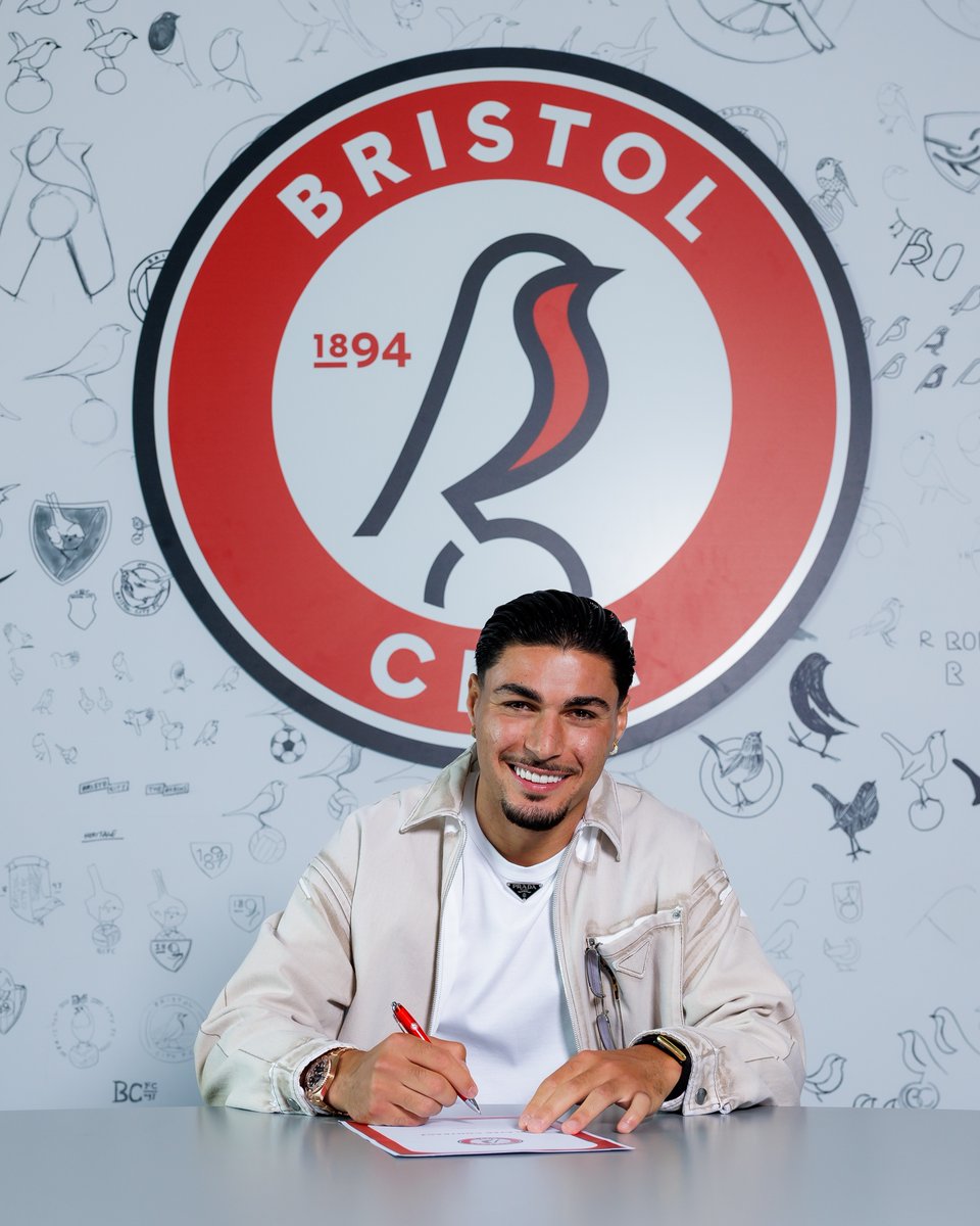 BristolCity's tweet photo. 📣 We've signed defender Lisav Eissat on a four-year deal for an undisclosed fee, subject to international clearance and visa approval.