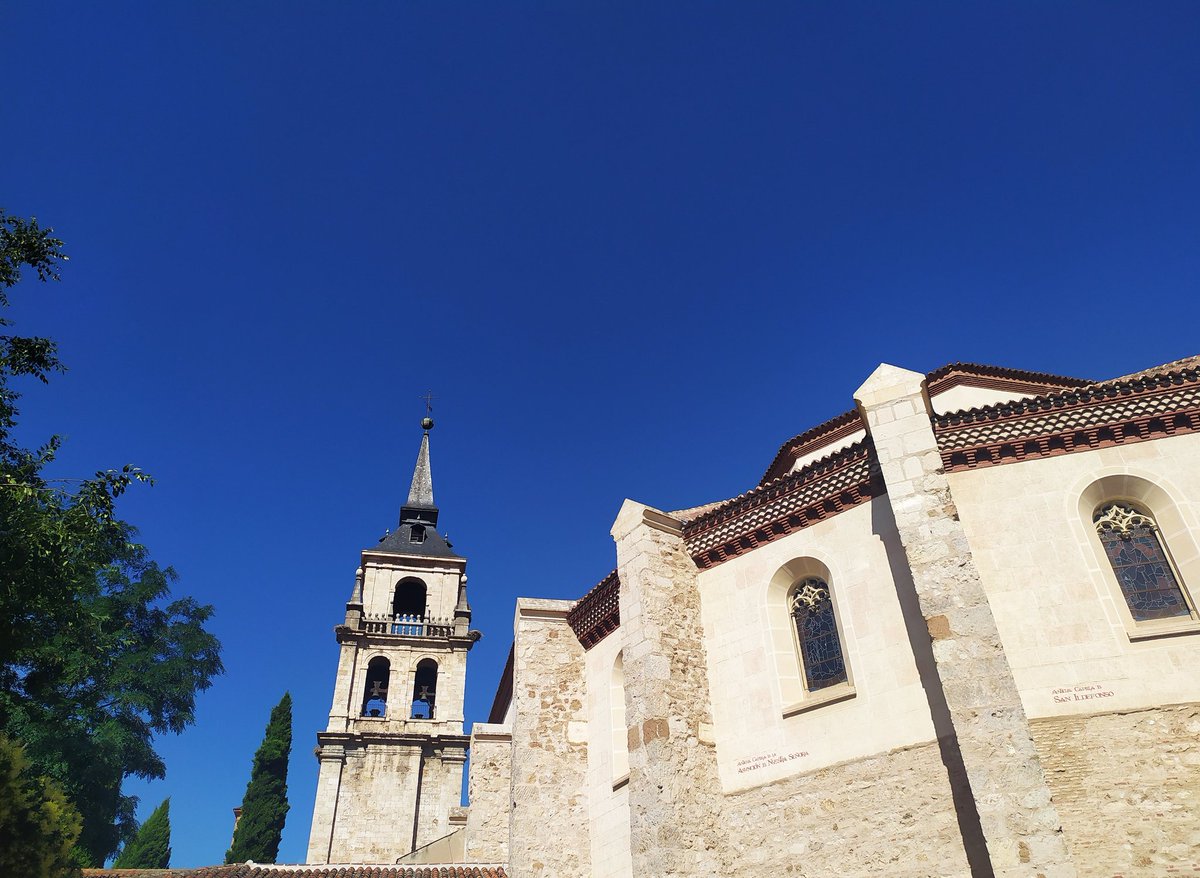 alcalaturismo__'s tweet photo. Buenas noches, ábside y torre, Catedral Magistral...🏛️ #experiencias de Alcalá de Henares #AlcaláEnamora #visitasguiadas 👉 @AlcalaTurismoY_ #España #Spain https://t.co/PFWtoaYoac