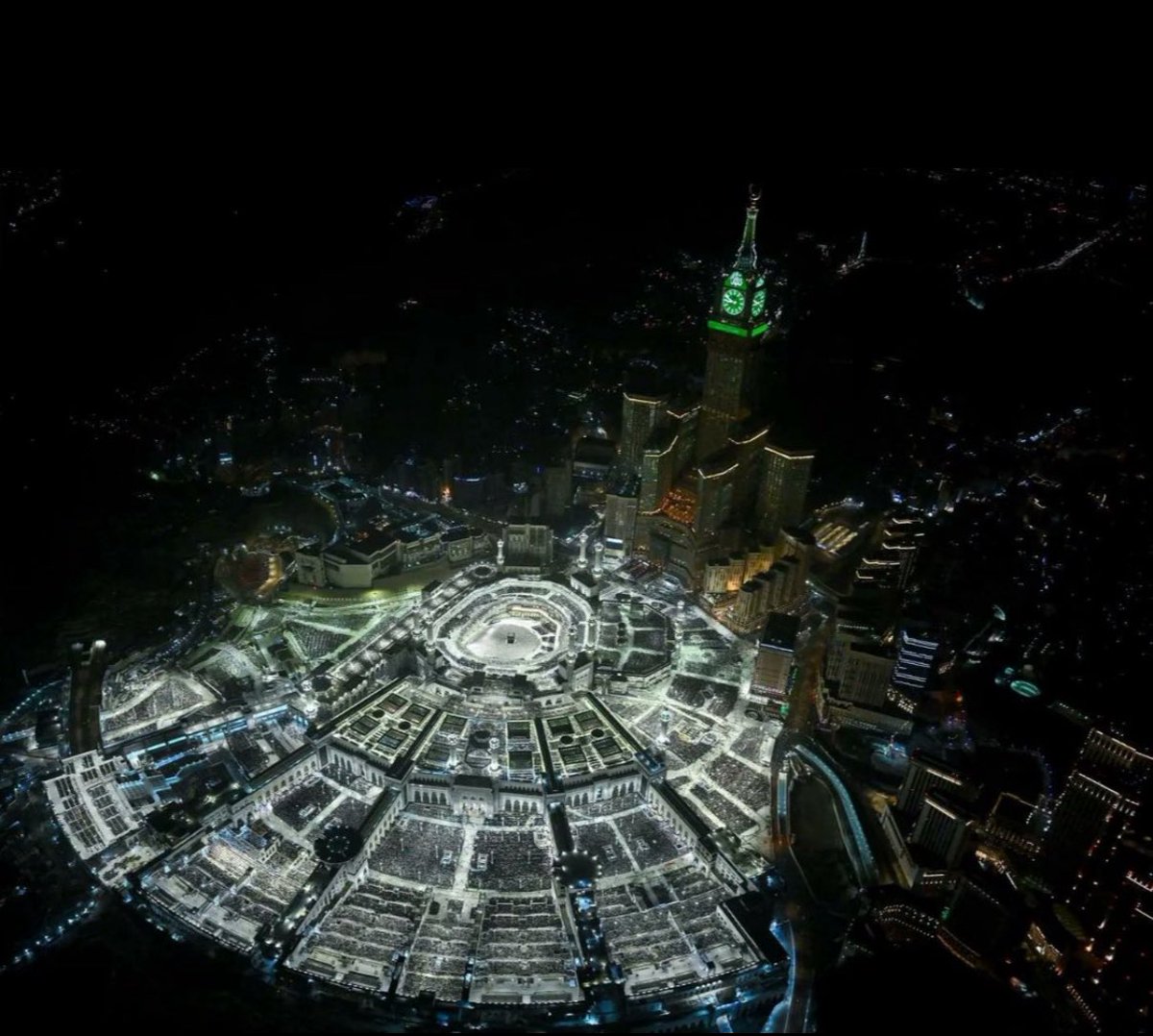 V_np88's tweet photo. @alaidrooos صعب عليك جداً جداً جداً جداً https://t.co/rXuQjARLBE