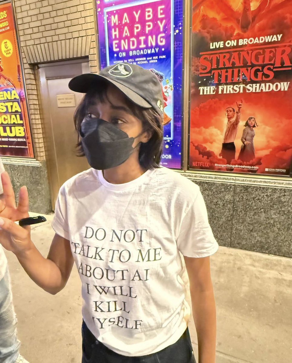 beuck_'s tweet photo. ayo edebiri’s “do not talk to me about ai, i will k!ll myself” tee is so iconic and she’s so real for that https://t.co/1Msx2YW1SL