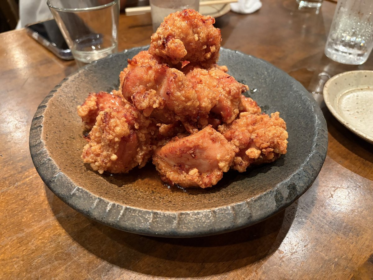 okeichong's tweet photo. 昨日夜は茅場町駅界隈にて
取引先と会食。
ここの鶏料理ウマか😋

さすがに飲む🍺と起床が
この時間になる。
少々頭がぼぅとしているが
週末大事に過ごしたい。

本日のReskilling
・行政書士
→憲法:問題集1
・日本語授業準備
・宅建士
→過去問:法令上の制限/
  税・その他4回目
・🇺🇸🇷🇺🇲🇳🇨🇳🇲🇲語 https://t.co/5wnHVSear1