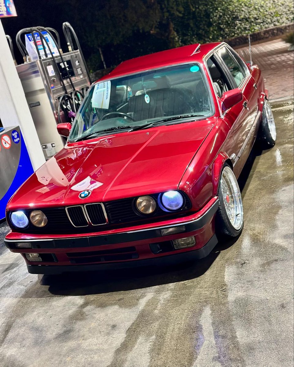 gumedenterprise's tweet photo. @WilJay_1 E30, my uncle had one and it got me to hospital in time whenever I suffered from asthma attacks. https://t.co/B4V8o2Mf0Z