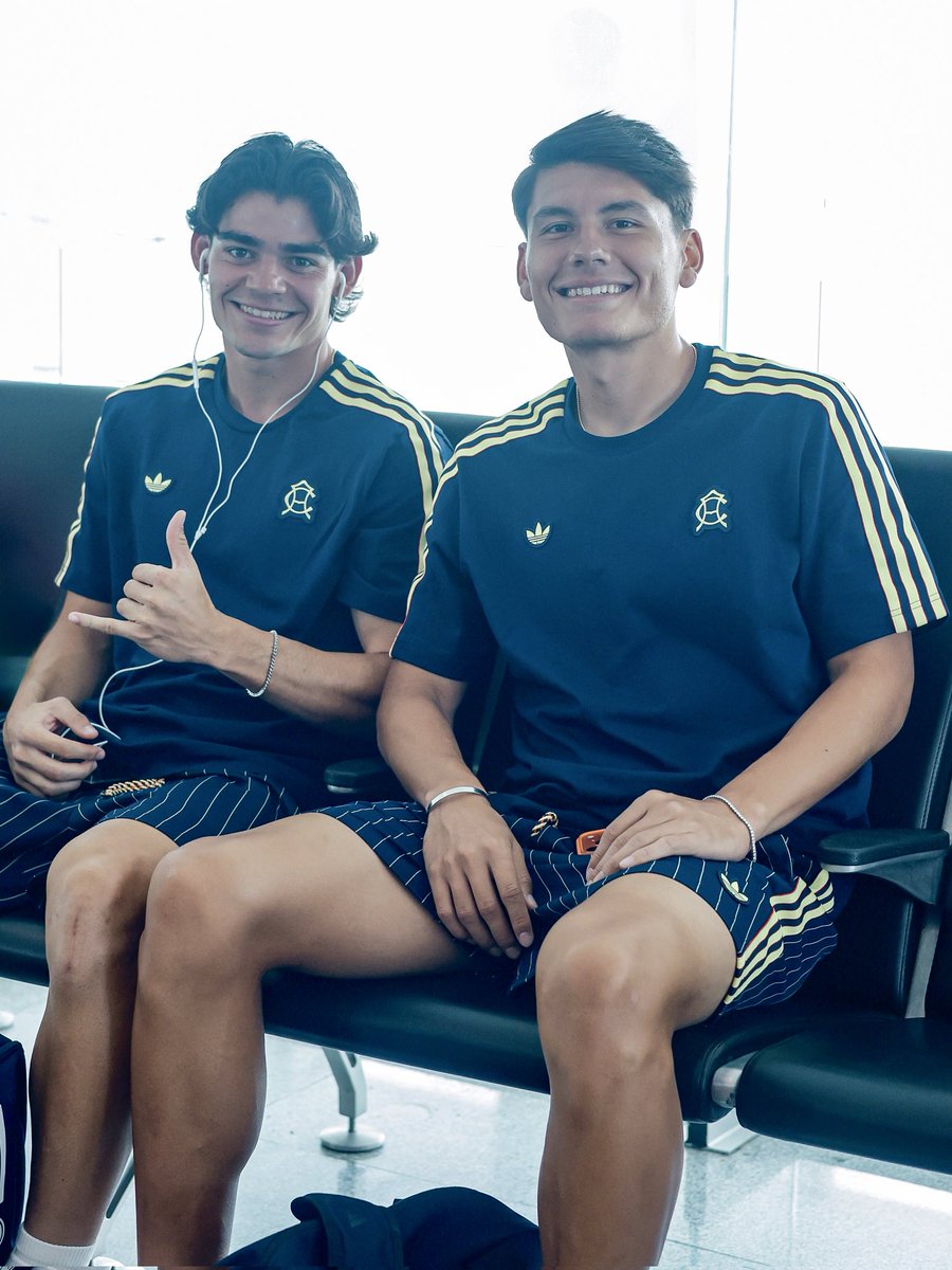 ClubAmerica's tweet photo. ¡Los Ángeles, allá vamos! 🛫🦅⚽️ https://t.co/EqV0fAnQLs