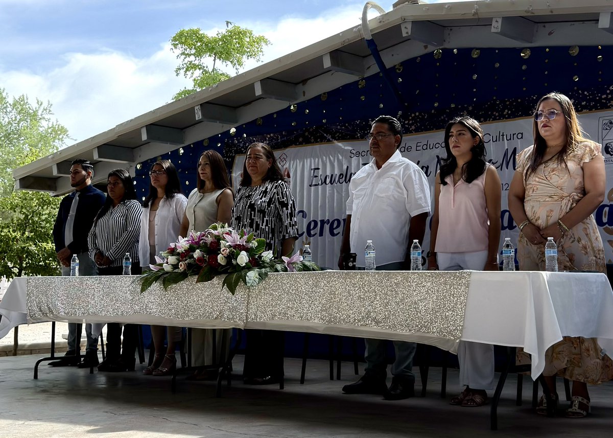 Juventud_HMO's tweet photo. 🎉 Un nuevo capítulo comienza para las y los estudiantes de la Escuela Primaria Narciso Mendoza.

¡Que este logro sea el primero de muchos más! Les deseamos un camino lleno de aprendizaje, sueños cumplidos y mucho éxito. 🌟📚🎓

#JóvenesH #IHJ #JuventudHMO https://t.co/6Plu0OUZAs