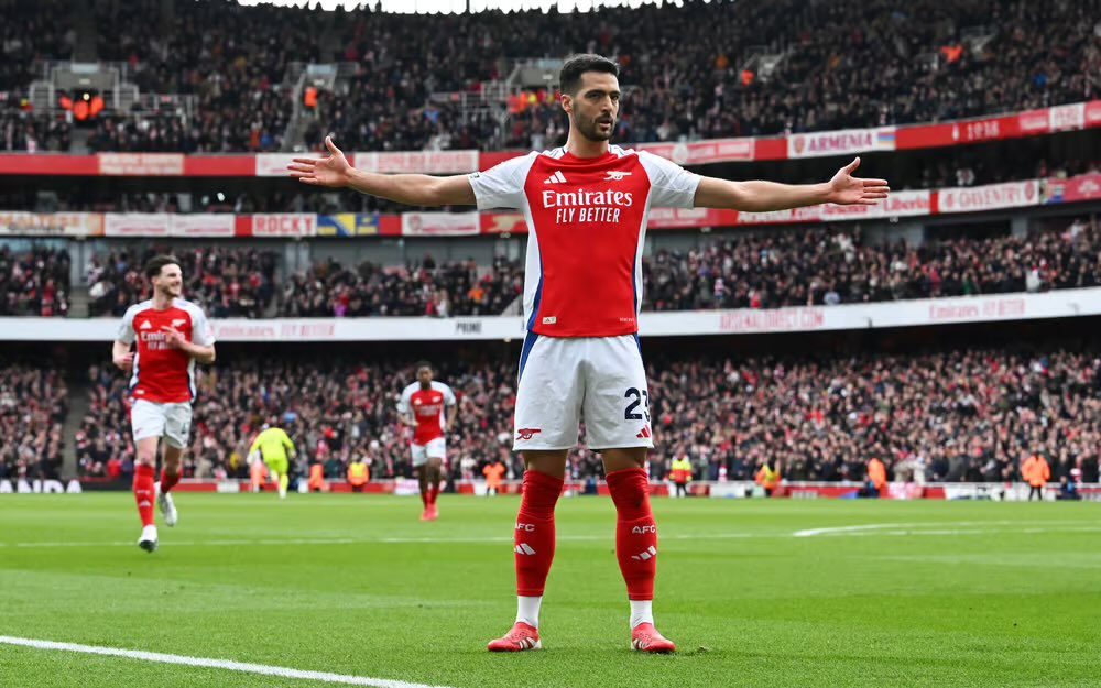 AFC4our's tweet photo. @_SamCfc @Culturecams He would start over any midfielder, other than Caicedo, you have. Lowe it man. Btw he scored against your shit club don’t forget 🫣 have a goodnight. https://t.co/2ket2F1xBD