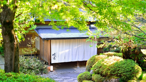 cobb_room's tweet photo. カップルで絶対泊まるべき隠れ家ホテル・旅館32選

【北海道】しこつ湖 鶴雅別荘 碧の座 
【岩手】別荘佳景 
【秋田】夏瀬温泉 都わすれ 
【宮城】茶寮宗園 
【山形】山形座 瀧波 
【福島】おとぎの宿 米屋 
【群馬】別邸 仙寿庵 
【栃木】那須別邸 回 
↓ https://t.co/evVTBP5rxC