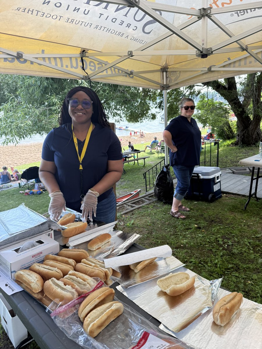 SunriseCU's tweet photo. It was a great day for a BBQ at the Beach in Sandy Lake ☀️

Thank you to everyone who stopped by to support the Sandy Lake Swim Club! https://t.co/y9AdXybkVb