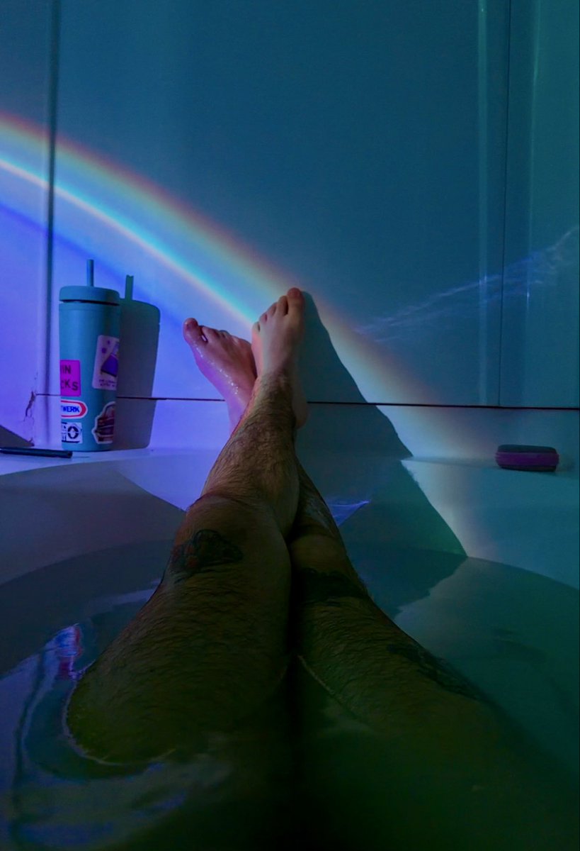 S1eepyCipher's tweet photo. 🌈🩵 Rainbow lighting my beloved https://t.co/jPdOPgXnex